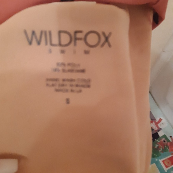 Bathing suit 1 piece kiss lips - Picture 6 of 7